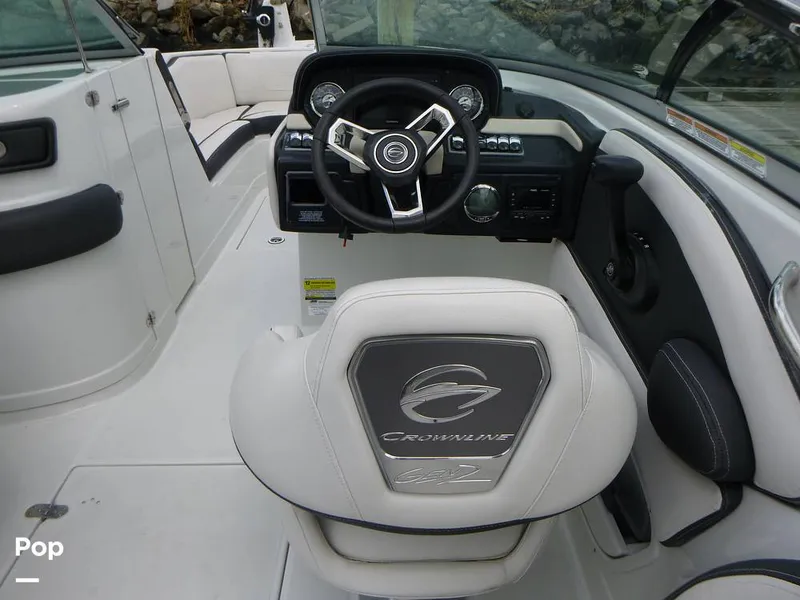 Slide: The Image of Crownline Boats 250 XSS 2023 - 16443853
