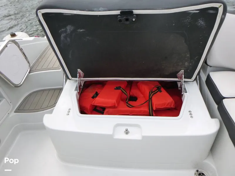 Slide: The Image of Crownline Boats 250 XSS 2023 - 16443850