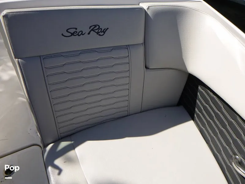Slide: The Image of Sea Ray SPX 230 OB 2022 - 16436349