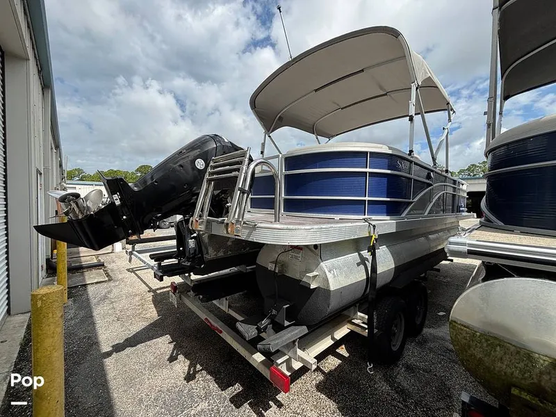 Slide: The Image of Bennington SX22 2023 - 16417148
