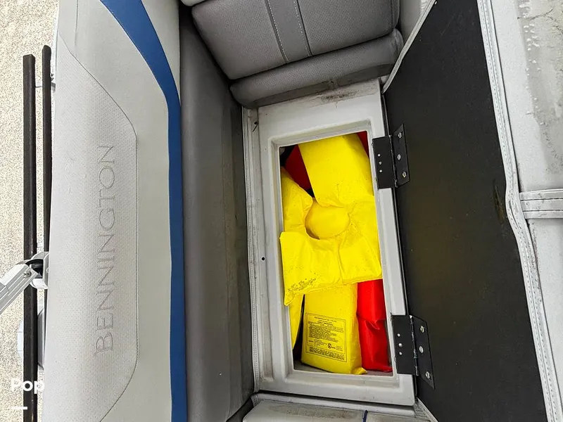 Slide: The Image of Bennington SX22 2023 - 16417194
