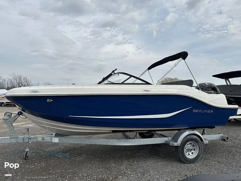 Slide: The Image of Bayliner D20 2025 - 16406571