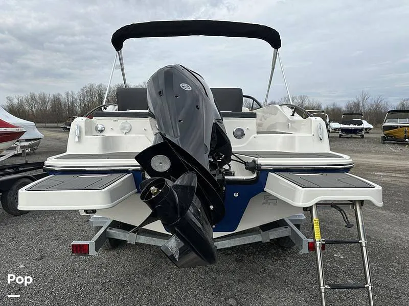 Slide: The Image of Bayliner D20 2025 - 16406602