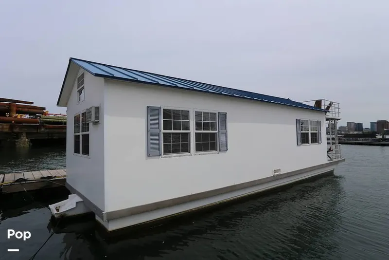 Slide: The Image of Catamaran Aqua Lodge 42 2010 - 16441887