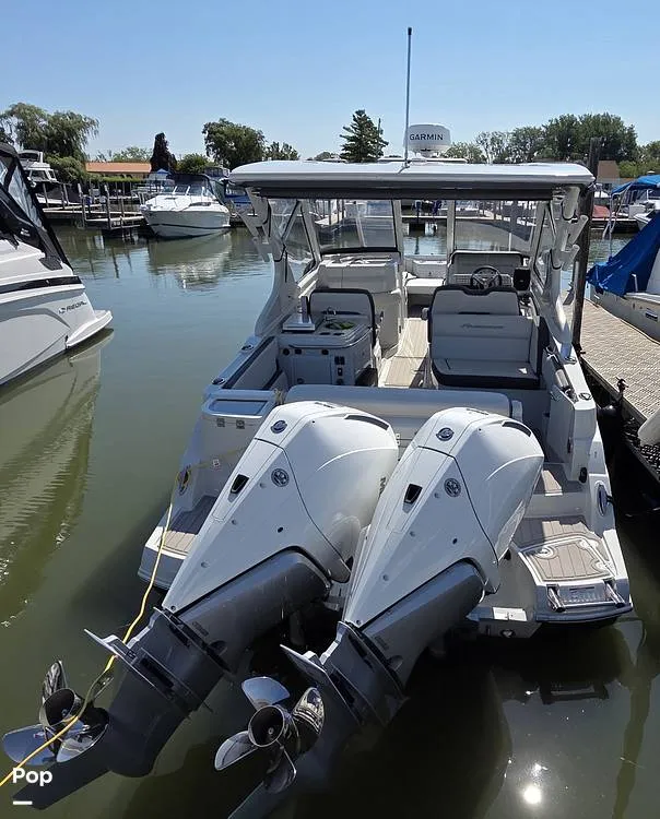 Slide: The Image of Crownline Boats Finseeker 280DC 2024 - 16627414