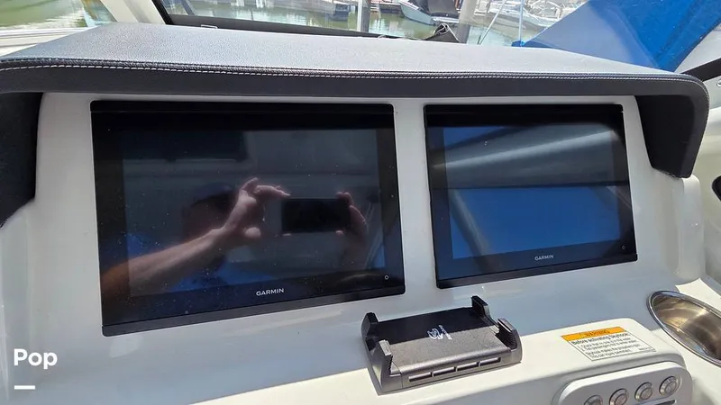 Slide: The Image of Crownline Boats Finseeker 280DC 2024 - 16627493