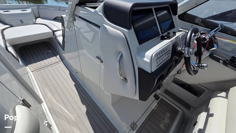 Slide: The Image of Crownline Boats Finseeker 280DC 2024 - 16627524