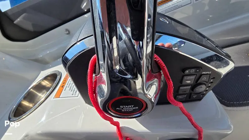 Slide: The Image of Crownline Boats Finseeker 280DC 2024 - 16627490