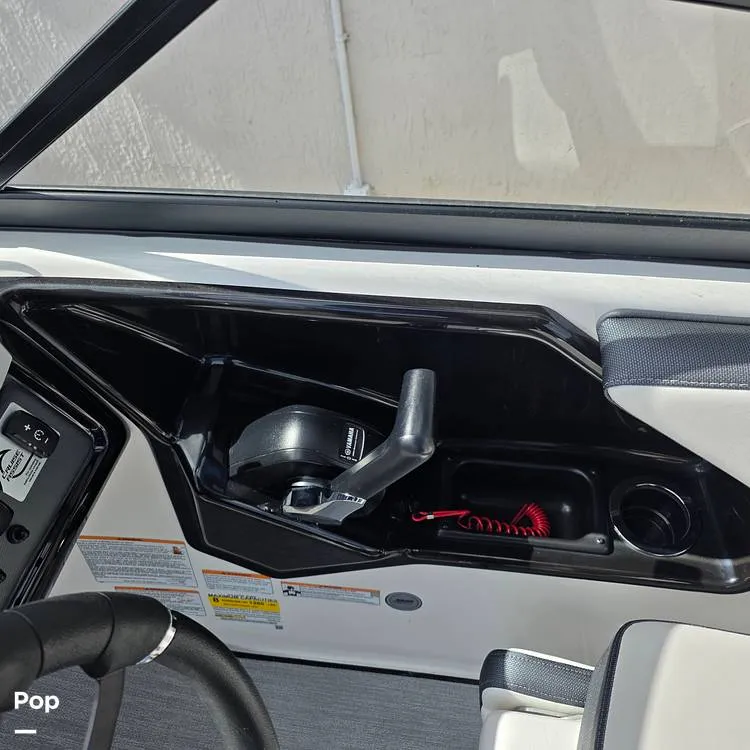 Slide: The Image of Yamaha AR195 2024 - 16443130