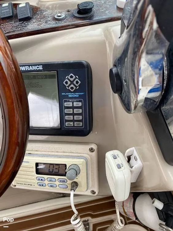 Slide: The Image of Rinker Fiesta Vee 310 2002 - 16409892