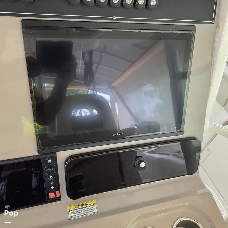 Slide: The Image of Boston Whaler 330 Outrage 2017 - 16442989