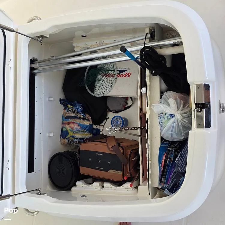 Slide: The Image of Boston Whaler 330 Outrage 2017 - 16443004