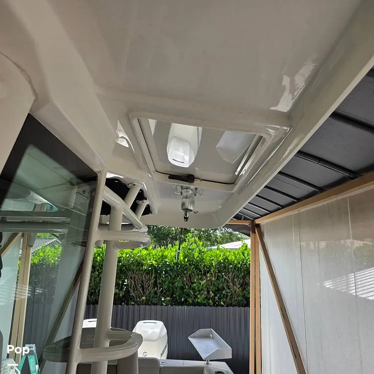 Slide: The Image of Boston Whaler 330 Outrage 2017 - 16443014