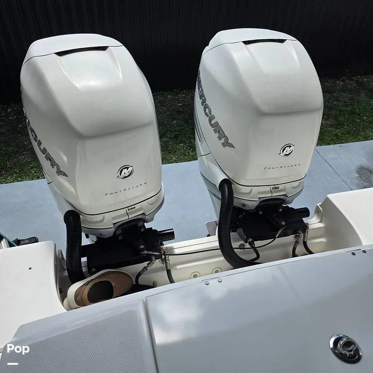 Slide: The Image of Boston Whaler 330 Outrage 2017 - 16443023