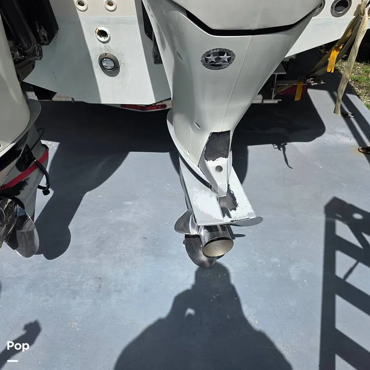 Slide: The Image of Boston Whaler 330 Outrage 2017 - 16443070