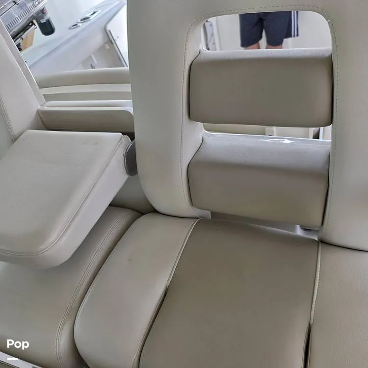 Slide: The Image of Boston Whaler 330 Outrage 2017 - 16442985