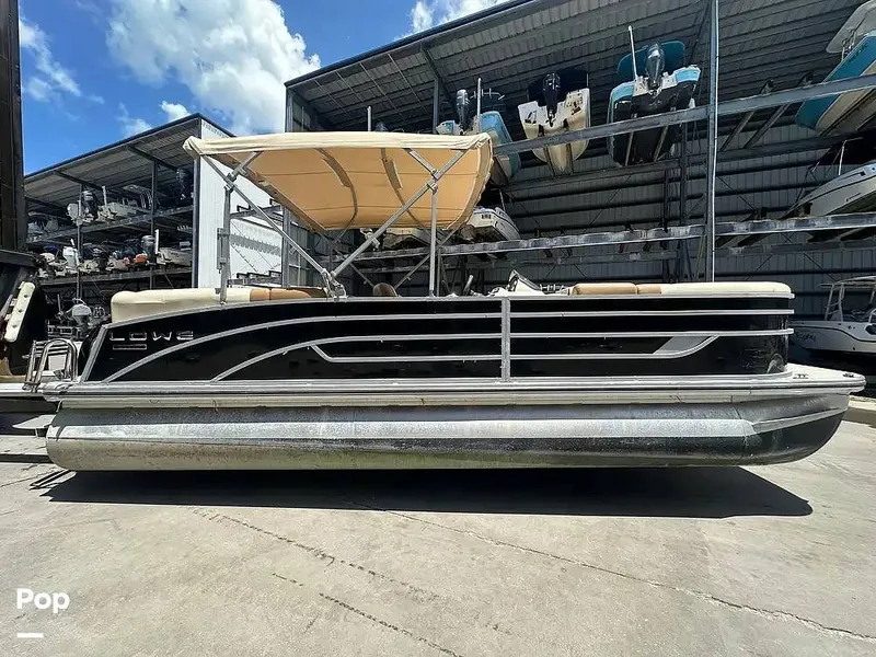 The Image of Lowe SS 230WT 2023 - 16437407