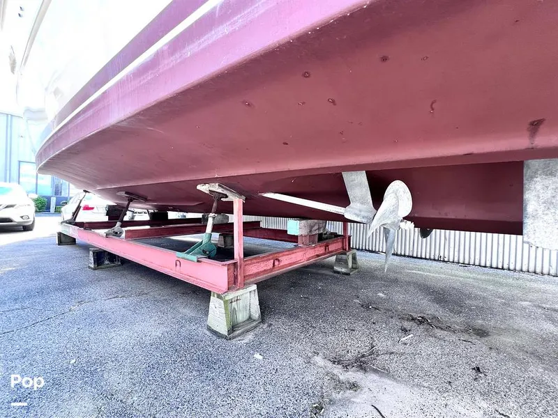Slide: The Image of Sea Ray 390 Sportfish 1983 - 16517302