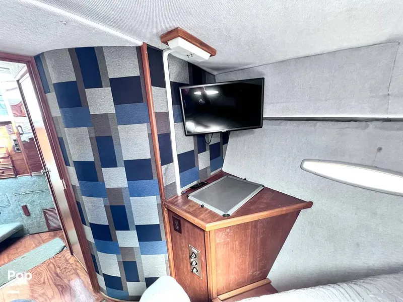 Slide: The Image of Sea Ray 390 Sportfish 1983 - 16517358