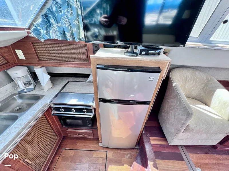 Slide: The Image of Sea Ray 390 Sportfish 1983 - 16517344
