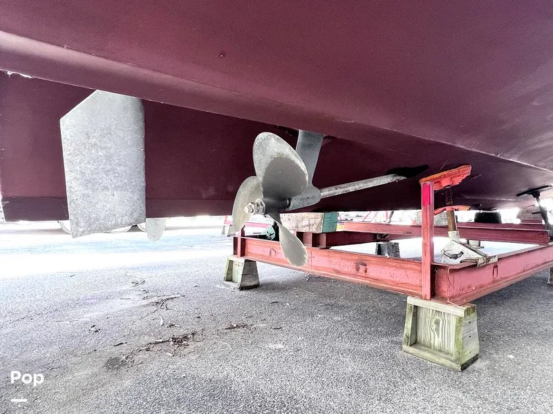 Slide: The Image of Sea Ray 390 Sportfish 1983 - 16517296