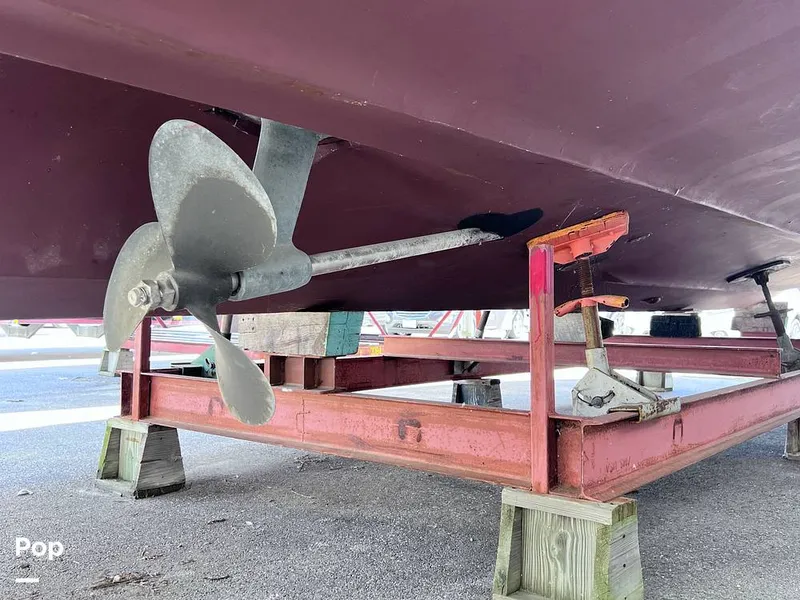 Slide: The Image of Sea Ray 390 Sportfish 1983 - 16517297