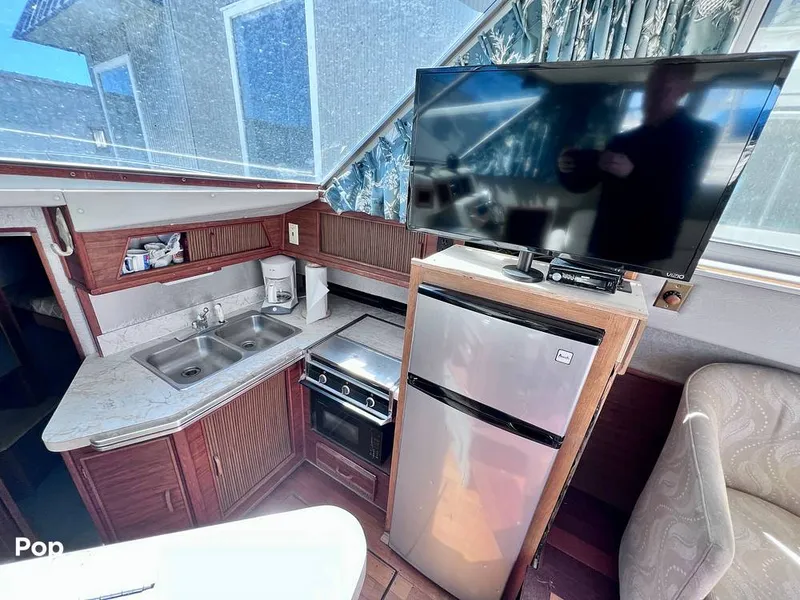 Slide: The Image of Sea Ray 390 Sportfish 1983 - 16517345