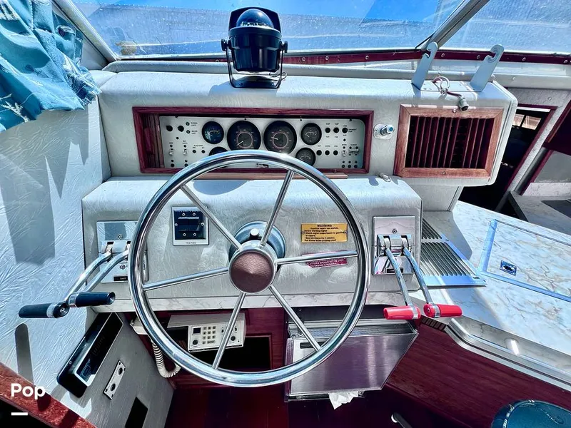 Slide: The Image of Sea Ray 390 Sportfish 1983 - 16517316