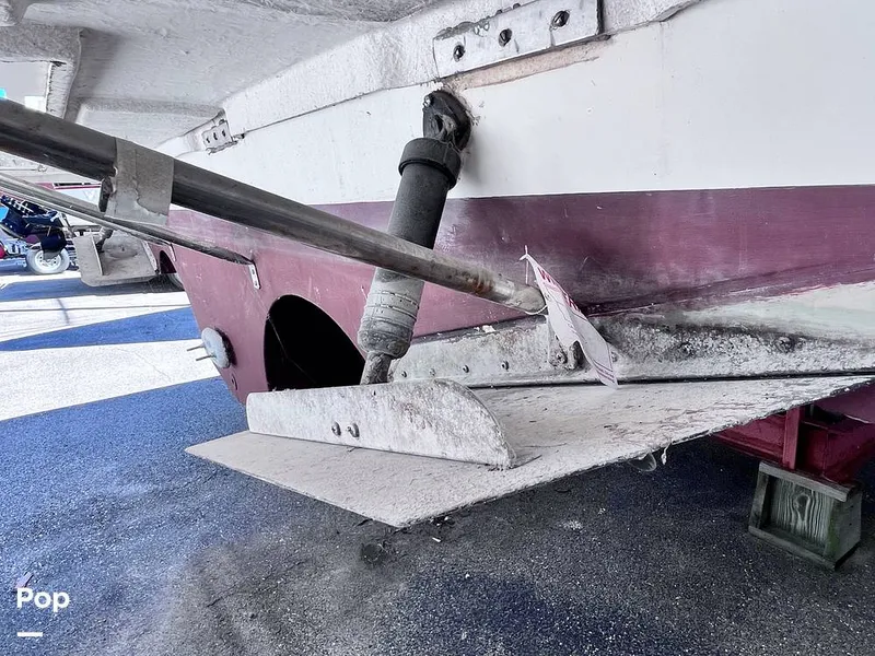 Slide: The Image of Sea Ray 390 Sportfish 1983 - 16517298