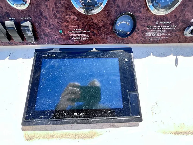 Slide: The Image of Sea Ray 390 Sportfish 1983 - 16517401