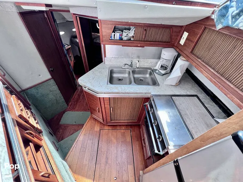 Slide: The Image of Sea Ray 390 Sportfish 1983 - 16517346