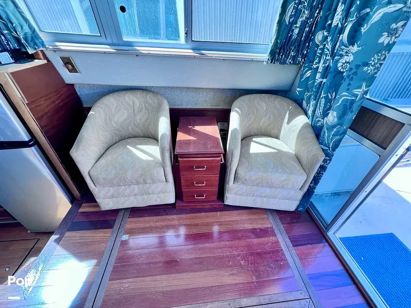 Slide: The Image of Sea Ray 390 Sportfish 1983 - 16517342