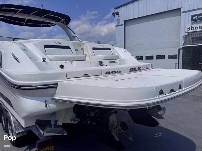Slide: The Image of Sea Ray SLX 300 2014 - 16417575