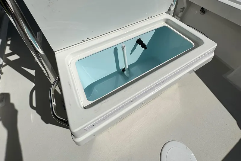 Slide: The Image of 2024 Parker 1801 Center Console livewell compartment. - 5