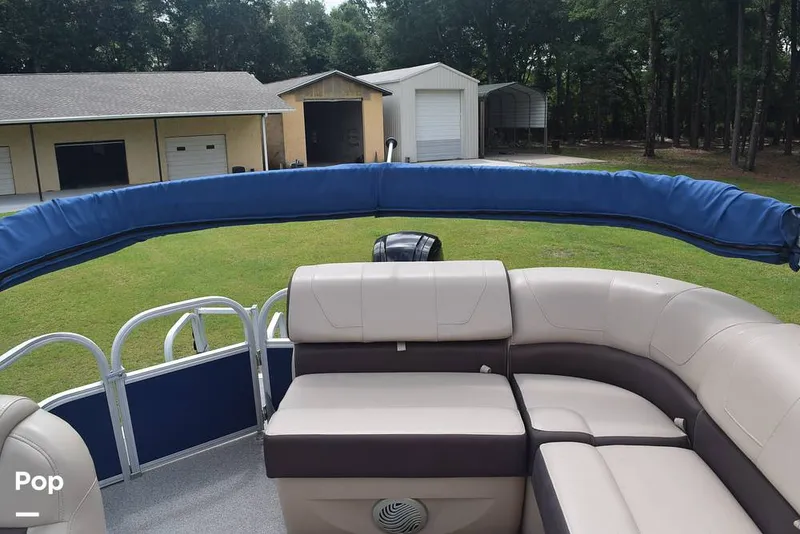 Slide: The Image of Sun Tracker Party Barge 20 DLX 2018 - 16437950