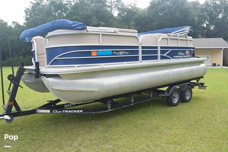 Slide: The Image of Sun Tracker Party Barge 20 DLX 2018 - 16439860