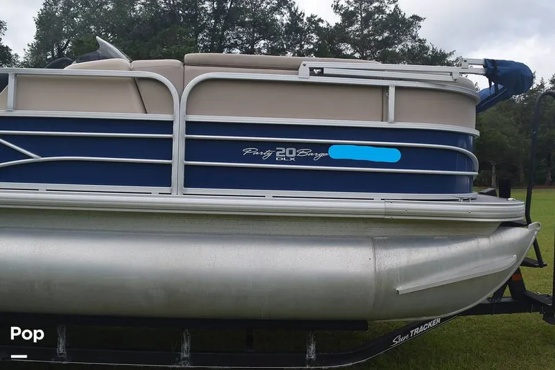 Slide: The Image of Sun Tracker Party Barge 20 DLX 2018 - 16439854
