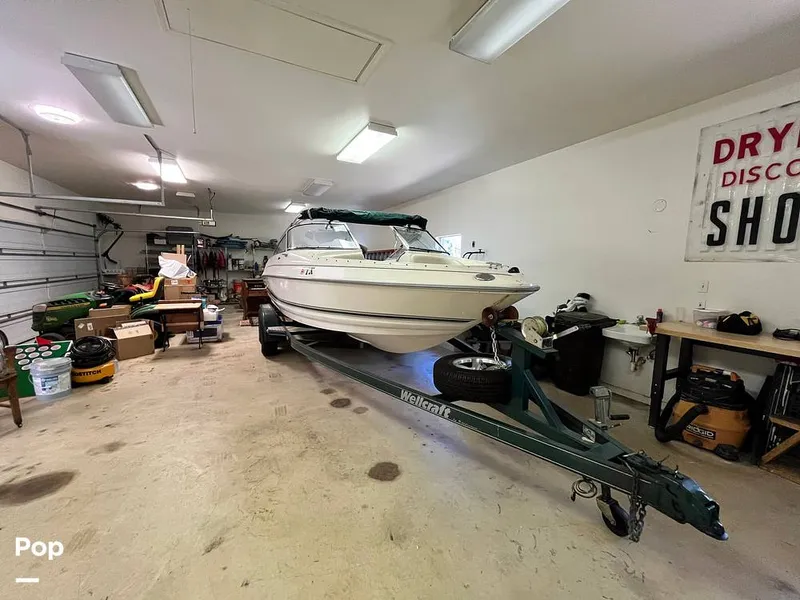 Slide: The Image of Wellcraft Excalibur 210 Sport 2002 - 16421433