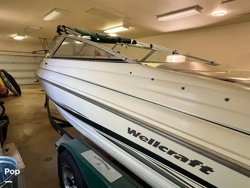 Slide: The Image of Wellcraft Excalibur 210 Sport 2002 - 16421443