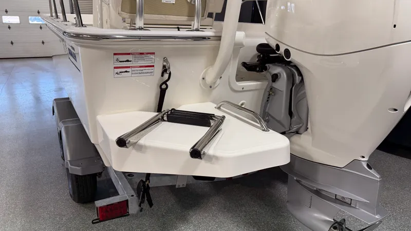 Slide: The Image of Boston Whaler 190 Montauk 2026 - 11