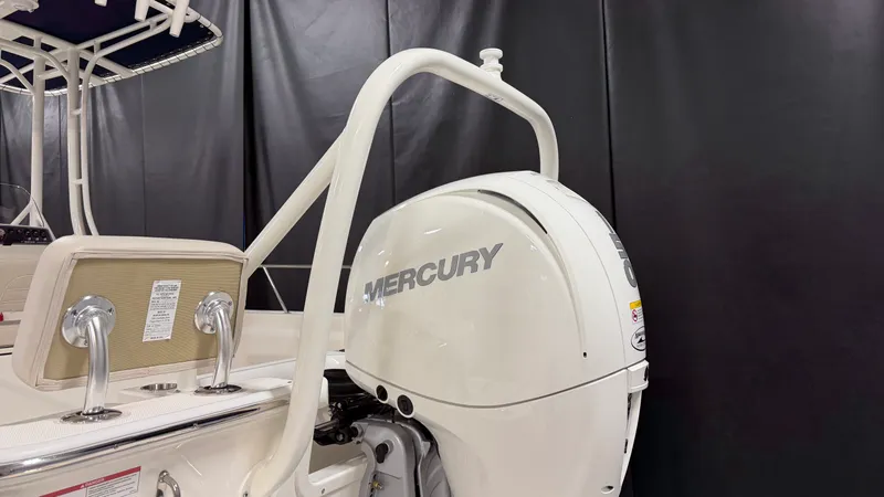 Slide: The Image of Boston Whaler 190 Montauk 2026 - 13