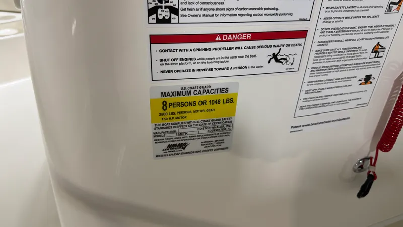 Slide: The Image of Boston Whaler 190 Montauk 2026 - 41