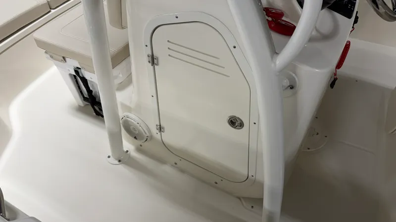 Slide: The Image of Boston Whaler 190 Montauk 2026 - 57