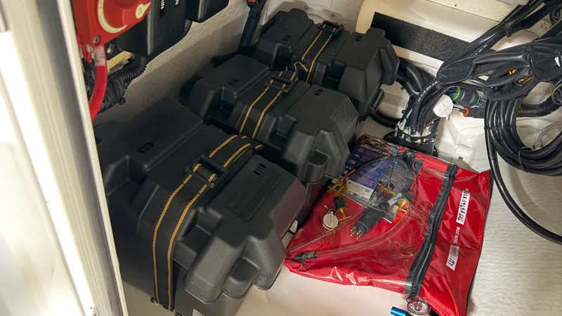 Slide: The Image of Boston Whaler 190 Montauk 2026 - 61