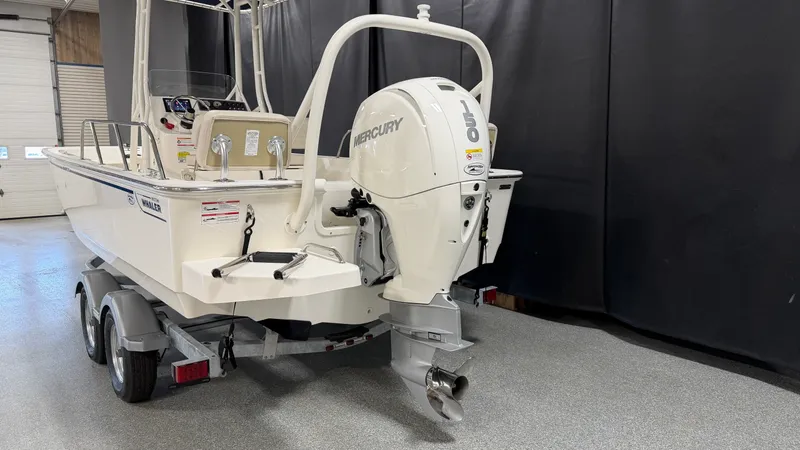 Slide: The Image of Boston Whaler 190 Montauk 2026 - 7