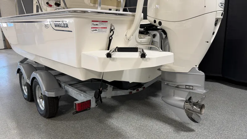 Slide: The Image of Boston Whaler 190 Montauk 2026 - 86