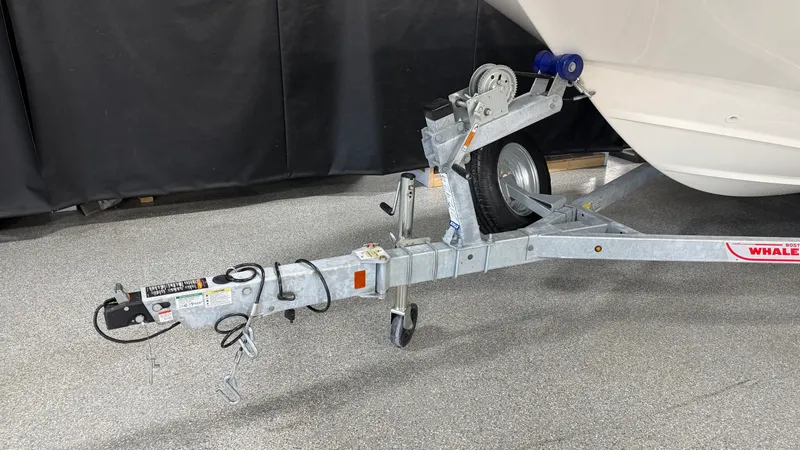 Slide: The Image of Boston Whaler 190 Montauk 2026 - 90