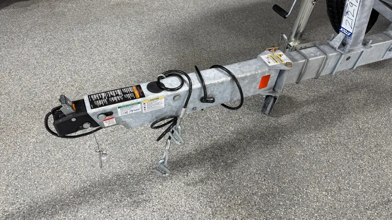 Slide: The Image of Boston Whaler 190 Montauk 2026 - 91