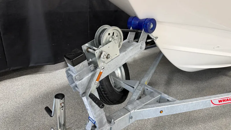 Slide: The Image of Boston Whaler 190 Montauk 2026 - 92