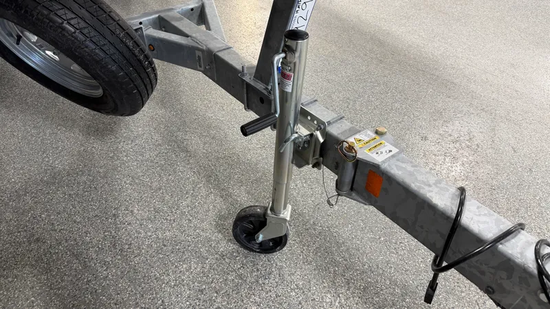 Slide: The Image of Boston Whaler 190 Montauk 2026 - 93